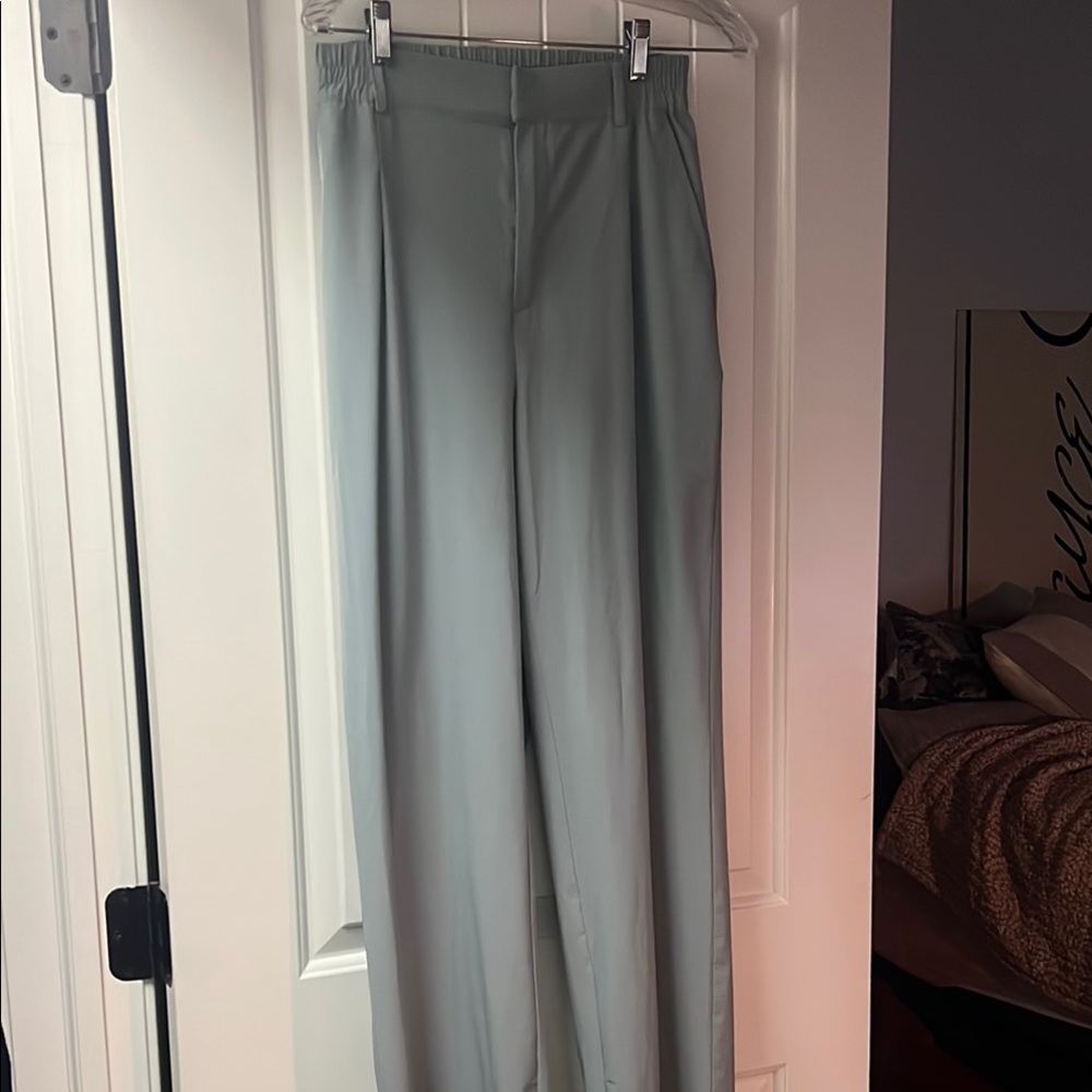 Alo yoga pants